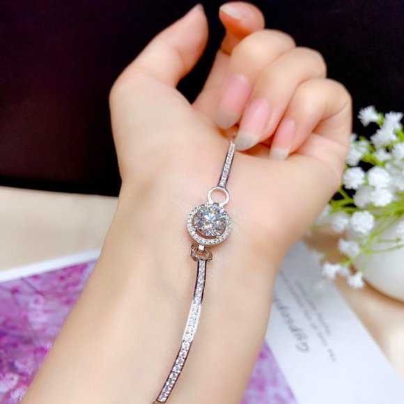 Certified 1ct. t.w. Moissanite Diamond Halo Bar Circle Bracelet NEW - Picture 10 of 15